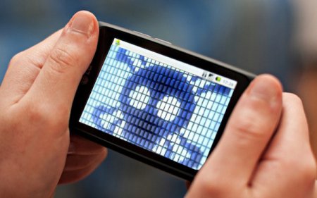 Эксперты обнаружили в Google Play приложение по краже паролей