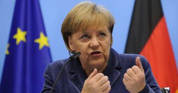 Партия Меркель предварительно побеждает на региональных выборах в ФРГ