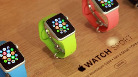 Apple стала лидером на рынке «умных»‍ часов