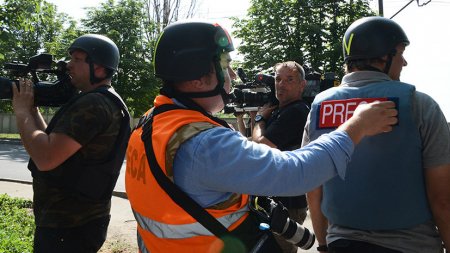 «Нападения, запугивание и культура безнаказанности»: в США раскритиковали Киев из-за положения журналистов на Украине