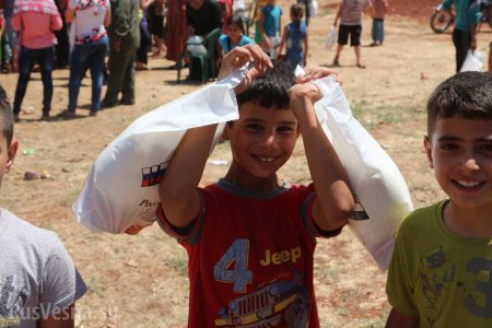 Русские миротворцы: Россия делает жизнь сирийских детей чуточку счастливее (ФОТОРЕПОРТАЖ)