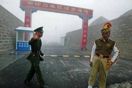Китай пригрозил Индии войной, если она не выведет войска с Доклама - Военный Обозреватель