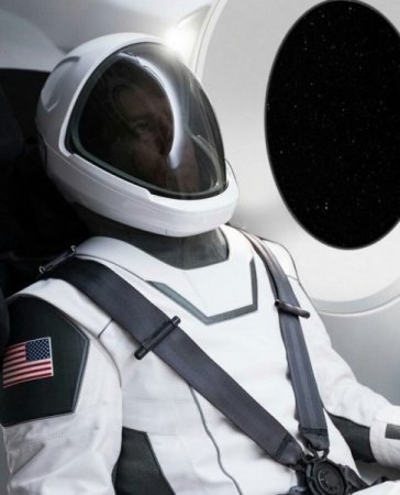 Илон Маск продемонстрировал первое фото инновационного скафандра от SpaceX