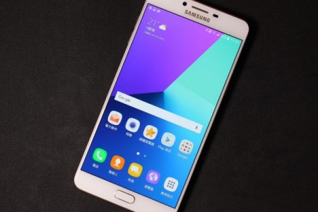 Samsung Galaxy C9 Pro резко подешевел на российском рынке