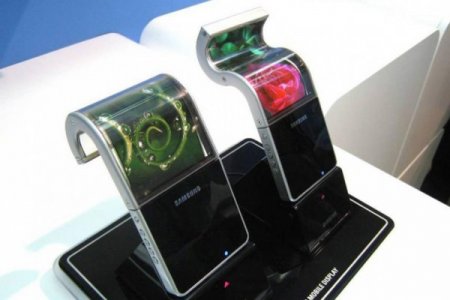 Samsung намерен выпустить гибкий смартфон в следующем году