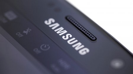 Samsung снизила цены на топовые модели в России