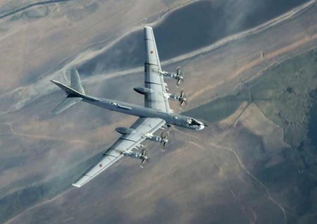 Бомбардировщики Ту-95МС нанесли удары крылатыми ракетами Х-101 по объектам террористов в Сирии - Военный Обозреватель