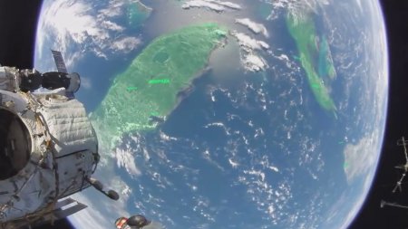 Видео 360°: выход в открытый космос