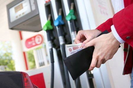 Регионы подняли цены на бензин
