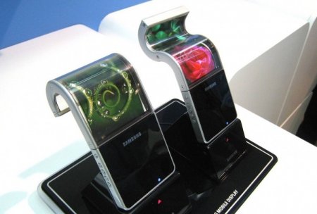 Samsung планирует выпустить свой первый складной смартфон Galaxy X в 2018 г ...