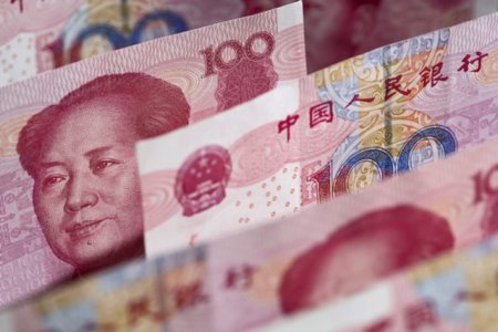 Китай готовится начать торговлю фьючерсами на нефть, номинированных в юанях