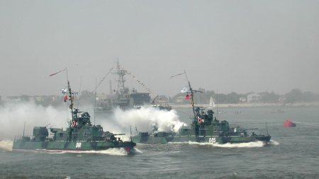 Порошенко готовится воевать с Россией за Азовское море