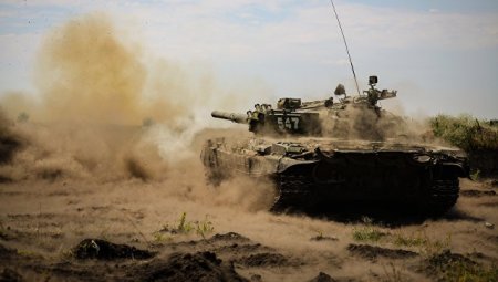 Замглавы Минобороны: РФ стала лидером по количеству бронетанковой техники