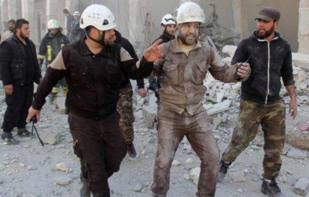 "Белые каски" доставили отравляющие вещества на склад боевиков в Сирии