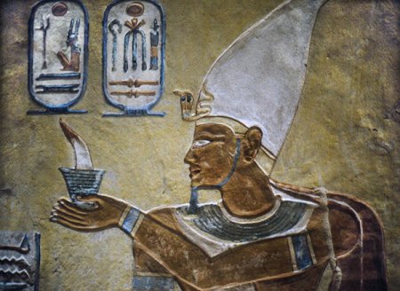 Менес: Первый фараон Египта, получивший престол от Бога Гора