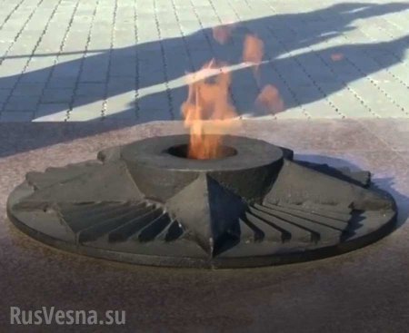В Улан-Удэ вандал погасил Вечный огонь на мемориале ВОВ (ФОТО, ВИДЕО)