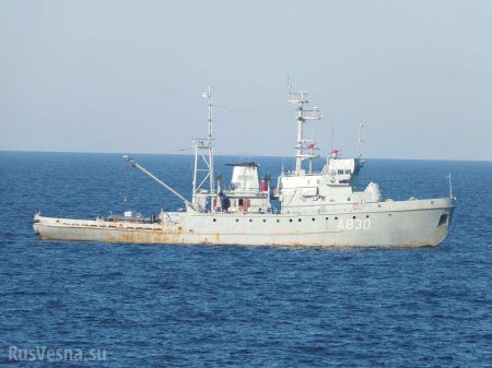 Украинские военные корабли вошли в исключительную экономическую зону России (ФОТО)