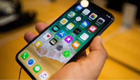 Apple признала, что некоторые iPhone X имеют неисправные сенсорные экраны