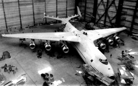 Огромная «Мечта» СССР: как создавали самый тяжелый самолет в мире