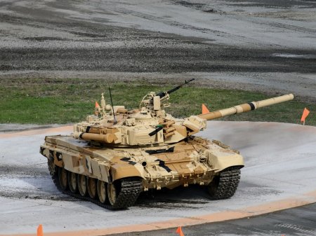 Вьетнамская народная армия получила вторую партию российских танков Т-90С