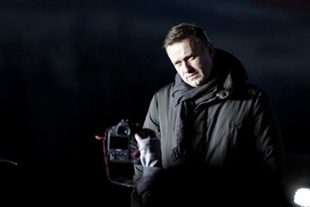 Навальный третирует Федермессер, освобождая местечко для лохушки Соболь
