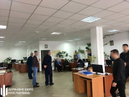 Украинского таможенника поймали на взятке через неделю после назначения (ФОТО)