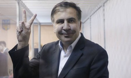 Саакашвили возвращается на Украину