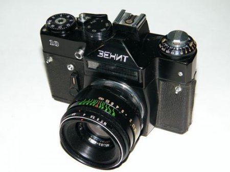 Возрожденные фотоаппараты «Зенит» оценили в 5 тысяч евро