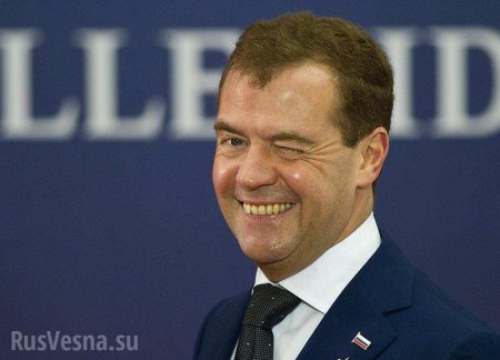 Медведев предсказал переход на 4-дневную рабочую неделю