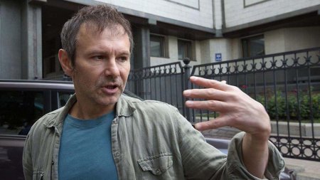Двуличный певец Майдана не брезгует деньгами «агрессора»