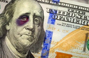 Почему доллар выдерживает гигантские долги США