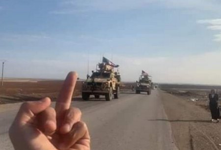 Американских военных провожают из Сирии армейские патрули и озлобленные курды