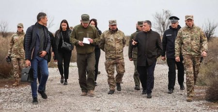 Аваков приехал в Мариуполь поддержать террористов «Азова» (ФОТО)