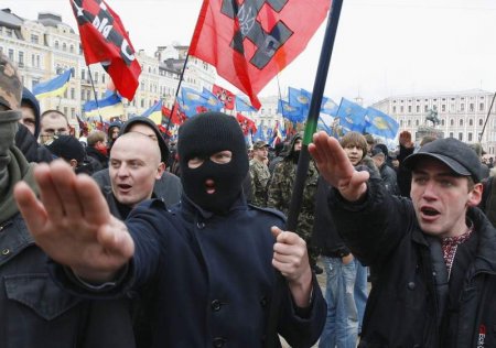 Украинские нацисты безнаказанно притесняют русскоговорящих граждан своей ст ...