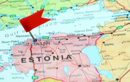 К 2020 году эстонцы смогли наконец дочитать текст мирного договора 1920 года.....