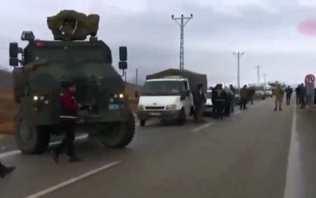 Курды уничтожили военный конвой на востоке Турции