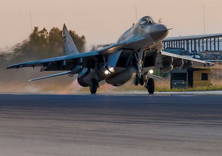 Теперь Сирия может сбивать F-16: Россия передала сирийским ВВС крупнейшую партию модернизированных истребителей