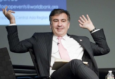 «Путин вонзил ногти мне в колено и пригрозил войной», — Саакашвили