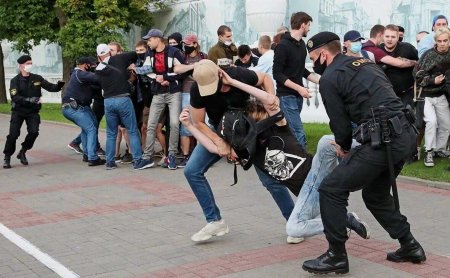 СРОЧНО: Россиян, задержанных в Белоруссии, подозревают в подготовке к массовым беспорядкам