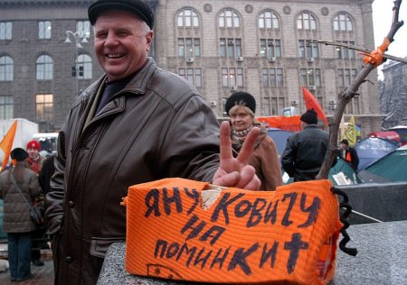 Азаров рассказал, что ждёт Белоруссию в случае победы «революции» (ФОТО)
