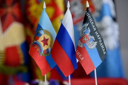 Единство Донбасса с Россией! Форум граждан России с участием ЛНР, ДНР, РФ, РЮО и Абхазии открылся в Луганске