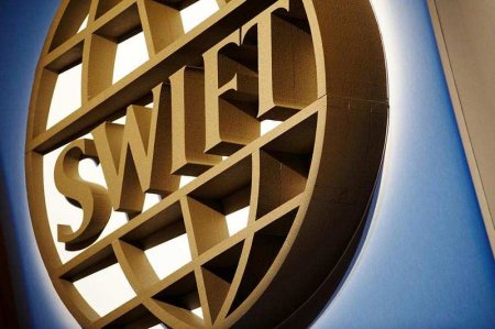 Ответ на угрозы отключения от SWIFT: Путин и Си планируют создать независимую финансовую структуру