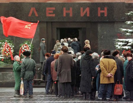 «Коммунисты России» ответили на призывы захоронить Ленина