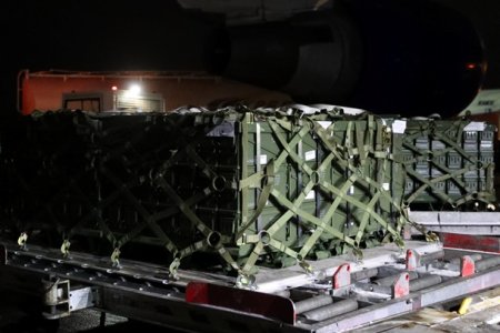 На Украину доставили первую партию новой военной помощи от США, страны Балтии подтвердили поставку оружия
