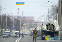 Киев объявил об обязательной эвакуации жителей Донбасса