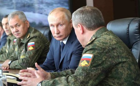 Путин увеличил численность Армии России