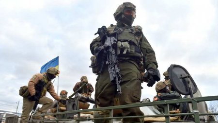 Враг спешно перебрасывает в Артёмовск технику НАТО и свежее пушечное мясо ( ...