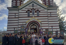 В Черновицкой области националисты захватили храм УПЦ