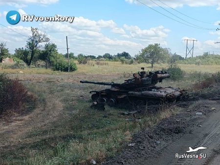 Украинские танкисты «косят» от контрнаступления, имитируя повреждения танков