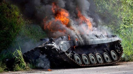 Бои на артёмовском направлении: уничтожена вражеская бронетехника (ВИДЕО)